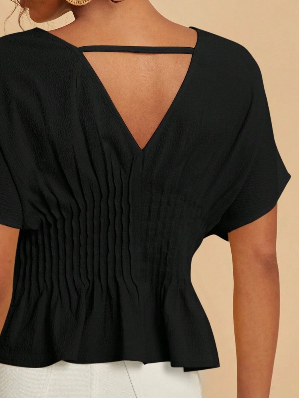 Black Casual Women's Cinched Waist Batwing Sleeve Top - Picture 2 of 6